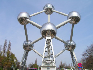 Брюссель # Атомиум - шедевр 20 века-pic01