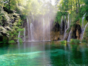 Хорватия # Трудолюбивые водопады Плитвичского парка-pic01